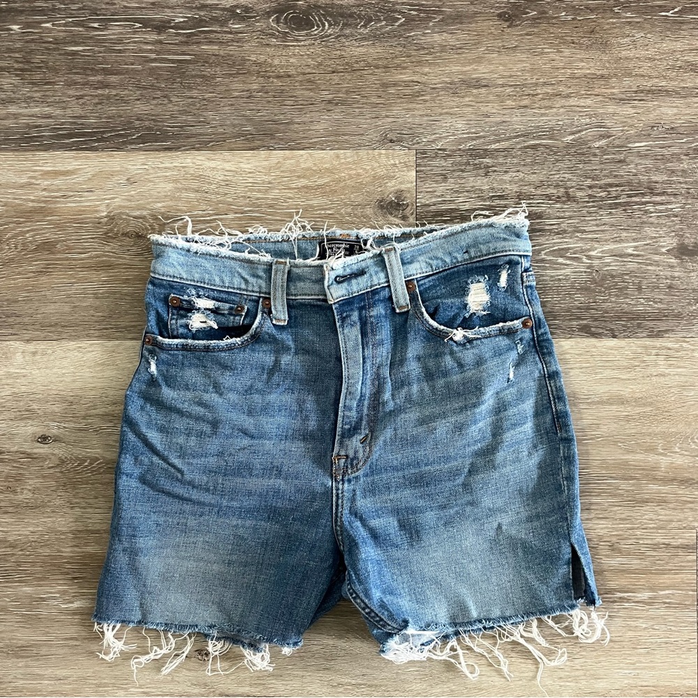 Abercrombie mom jean shorts